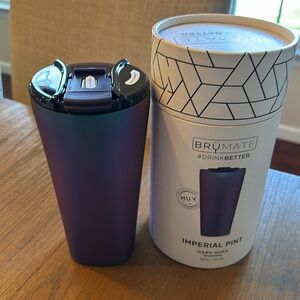 Brumate 20 oz Imperial Pint in Dark Aura
